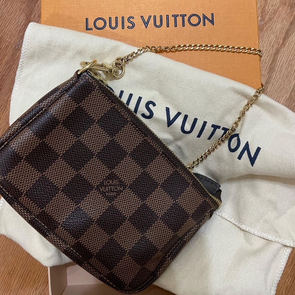NEW LOUIS Vuitton MINI POCHETTE ACCESSOIRES